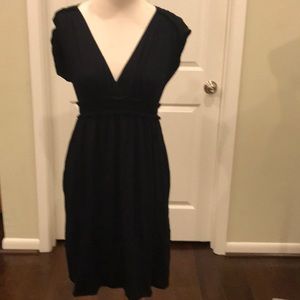 Black casual dress with v neck